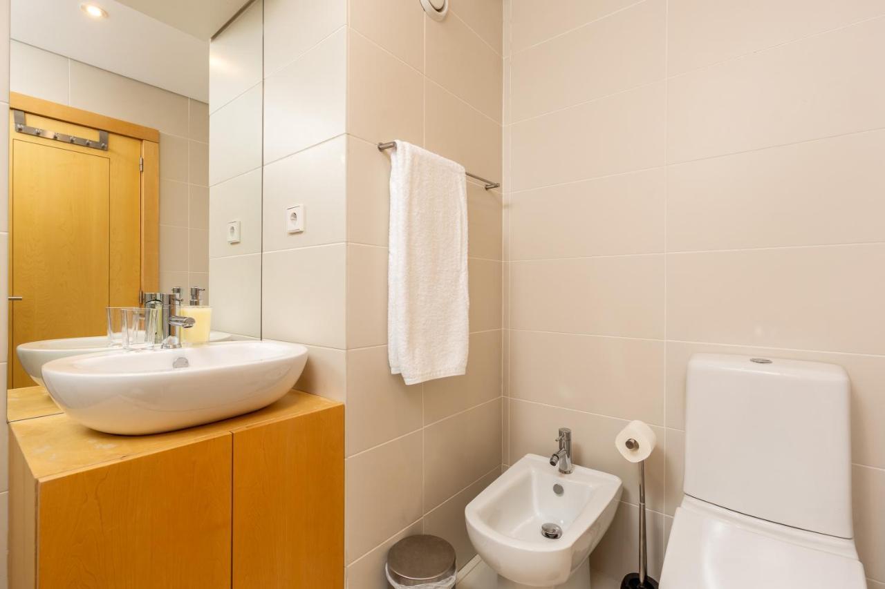 Sunny Loft In Downtown Porto With Private Parking Apartment Exterior foto